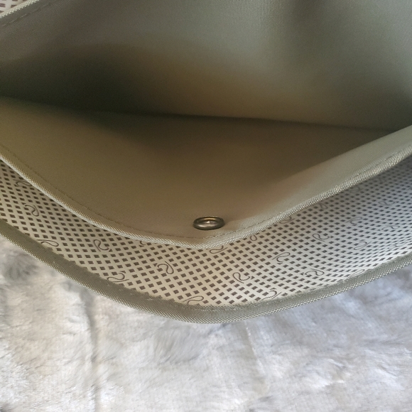 Ricardo Beverly Hills Nylon Document Laptop Bag - Picture 10 of 11